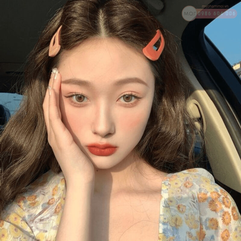 Hướng dẫn chi tiết cách trang điểm mắt tone cam