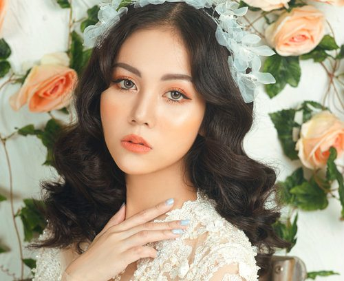 Trang điểm gò má cao